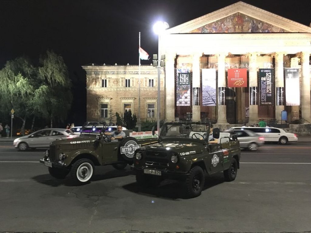 Budapest by Night Tour with Russian Jeep