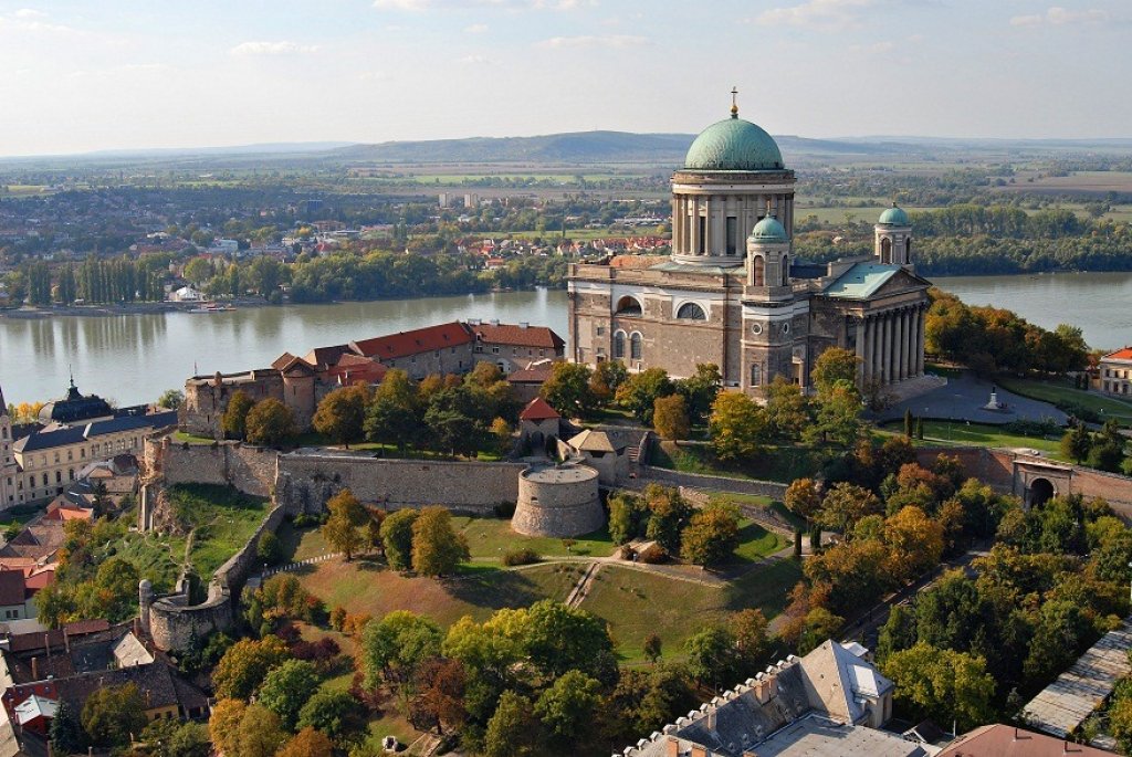 Danube Bend Full-Day Private Tour from Budapest